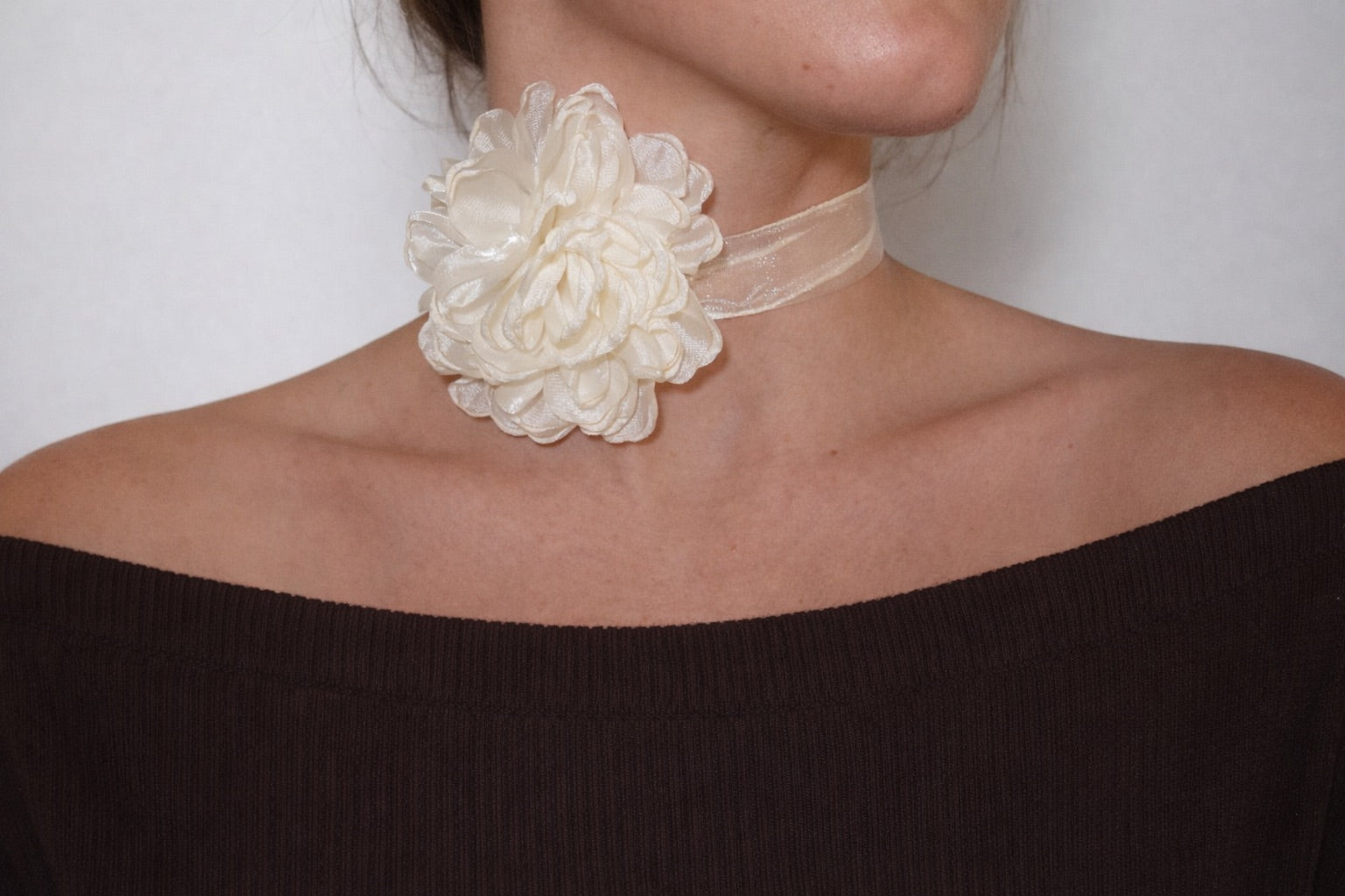 Choker Flor Blanca