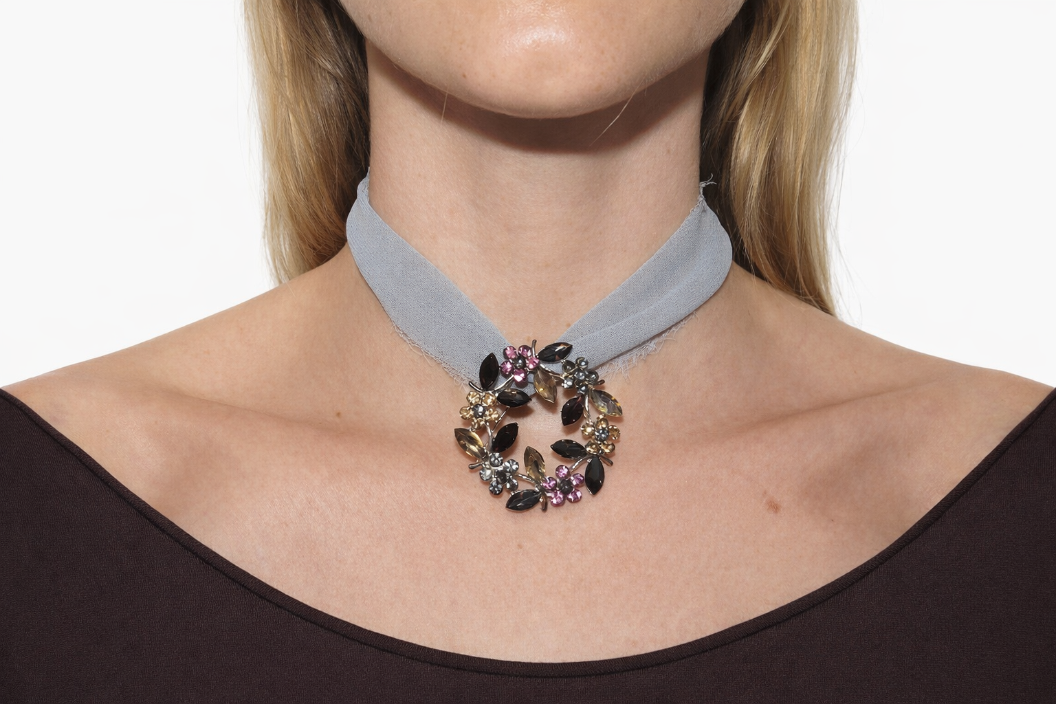 Choker Bloom