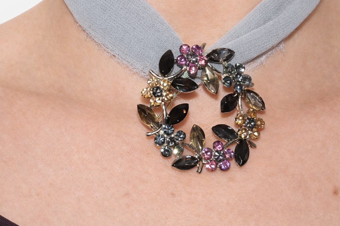 Choker Bloom